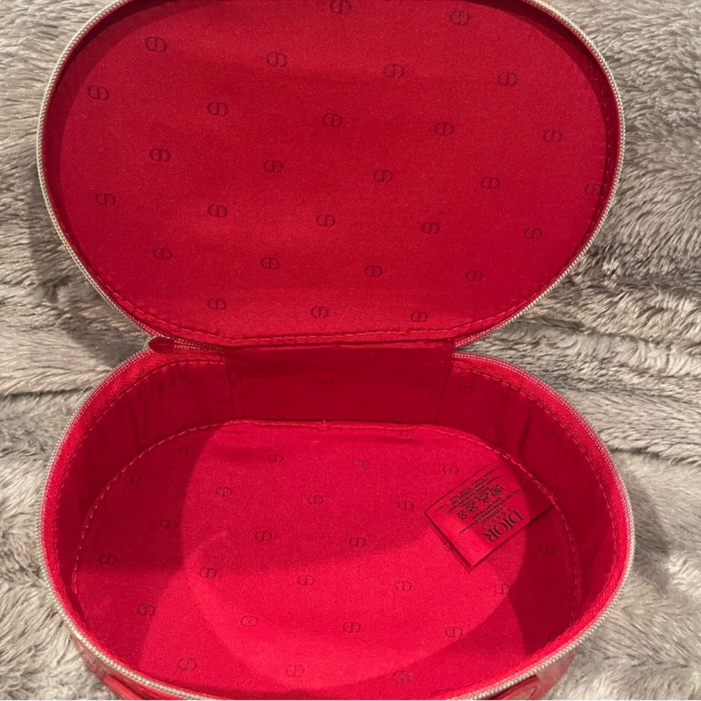 Dior GWP Vibrant Red Cosmetic Case - Picture 4 of 5